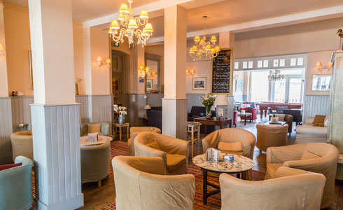 Un salon-bar convivial